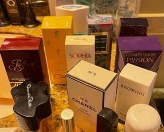 Chanel, Coty, Elizabeth Taylor, este lauder, Oscar de la renta, raffinee, Lancôme, lanvin, Ciara perfumes