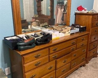 Ethan Allen dresser & mirror