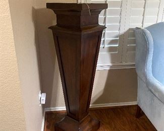 Very nice sculpture or fern  stand. 