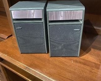 Small Bose bookcase speakers
