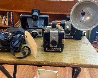 Variety of old cameras 