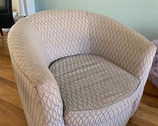 Swivel chair