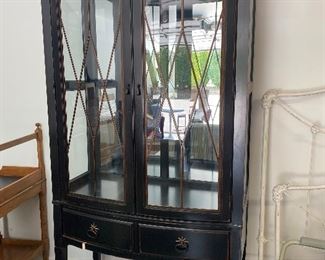 Display cabinet with glass shelves
