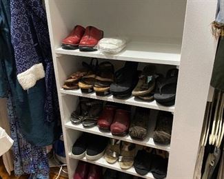 Women’s shoes size 9-9-1/2