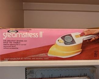 Steamstress II Steamer Iron