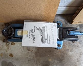 Hydraulic Floor Jack