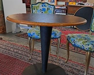 7 - Pedestal table with metal base