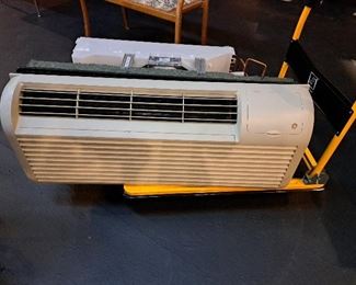GE Zoneline professional AC/Heater (#AZ65H09DAB) 9400 BTU 208-230v