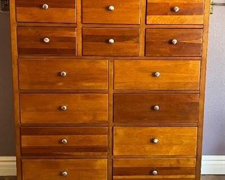 Stanley 14-Drawer Dresser