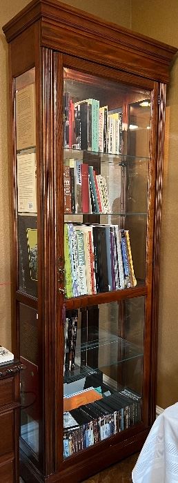Lighted Glass Surround Bookcase (Pick up on Saturday by noon) 