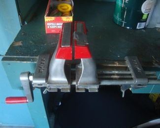 Zyliss aluminum vise