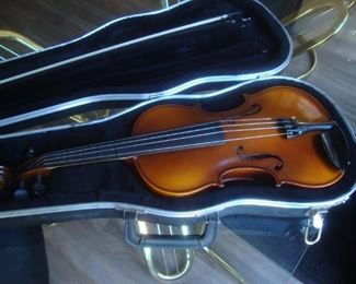 Glaesel violin with case