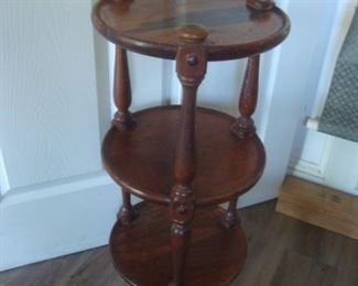 Ethan Allen pine table