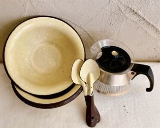 Yellow enamelware, Pyrex teapot