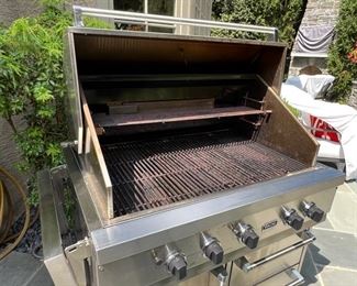 10. Viking Grill & Smoker 5 Burner with/ Rotisserie and Tru Sear