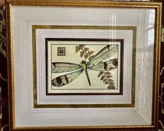 562. Dragonfly Framed Print (20" x 17")
