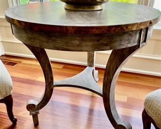 43. Round Accent Table w/ Ivory & Gray Finish & Rubbed Gold Accent (30" x 29.5")