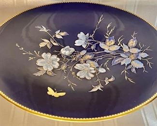 620. 9" Porcelain Navy & Gold Floral Raised Dish