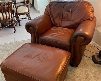 Thomasville leather chair w/ottoman