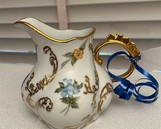 L. Harris signed pitcher