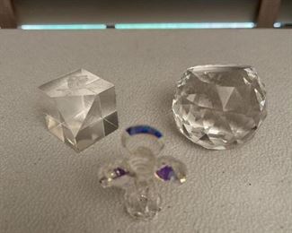 Crystal paperweights