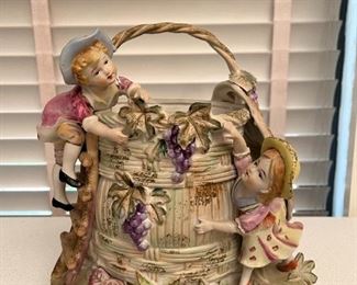 Porcelain bucket/vase