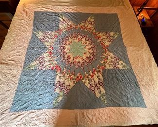 30 Vintage handmade QUILTS