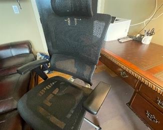 The X Executive Chair