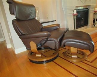 STREELESS CHAIR WITH FOOTREST FROM MCKAYS FURNITURE NORTH KINGSTOWN, RI