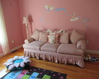 IMMACULATE PINK COUCH