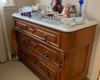 Beautiful oak marble top dresser