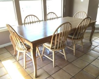 Large Dining Table with 6 Matching Chairs 