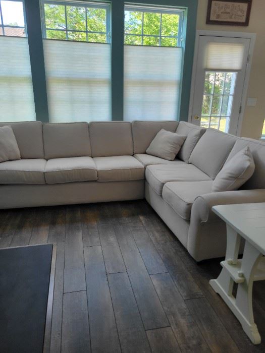 HERITAGE POINT ESTATE SALE in Barnegat, NJ starts on 9/2/2022