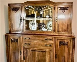 Lovely sideboard, glass Panes at top with silver like decoration
