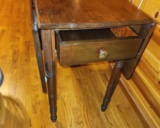 drop leaf table (water ring mark)
