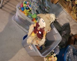 Christmas & holiday decorations (pick away!)