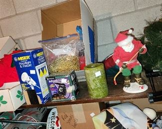 Christmas & holiday decorations (pick away!)