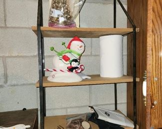 Christmas & holiday decorations (pick away!)