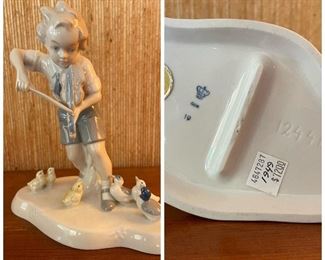 Collectible figurines. 