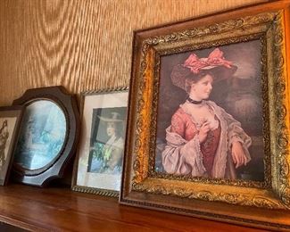 Lots of framed prints. 