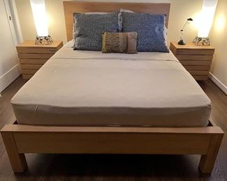 Elan - Oak by Crate and Barrel, Parson-Leg Bed-frame, solid wood