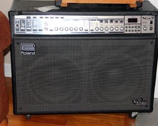 Roland VGA-7 Amp