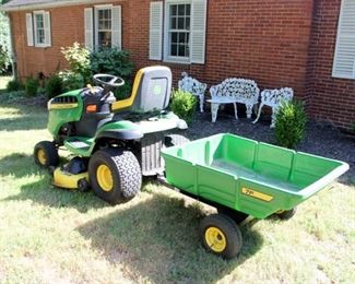 John Deere D140 Tractor, John Deere Cart