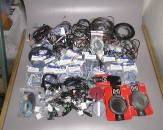 2 BOXES ELECTRONICS INCLUDING AUDIO, DIGITAL INTERFACE CABLES SOME NOS