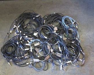 BOX COMPUTER/VIDEO CABLES