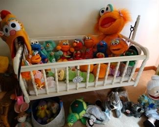 Vintage Williamsburg Cradle