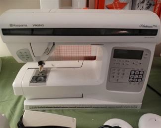 Husqvarna Viking Platinum Plus 