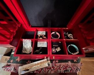 Assortment of Ladies Costume Jewelry