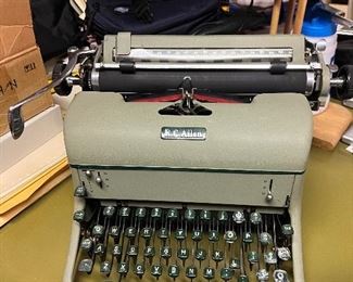 R C Allen typewritter