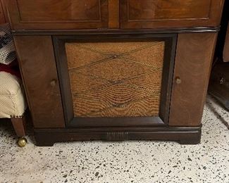 Stereo Cabinet & Stereo